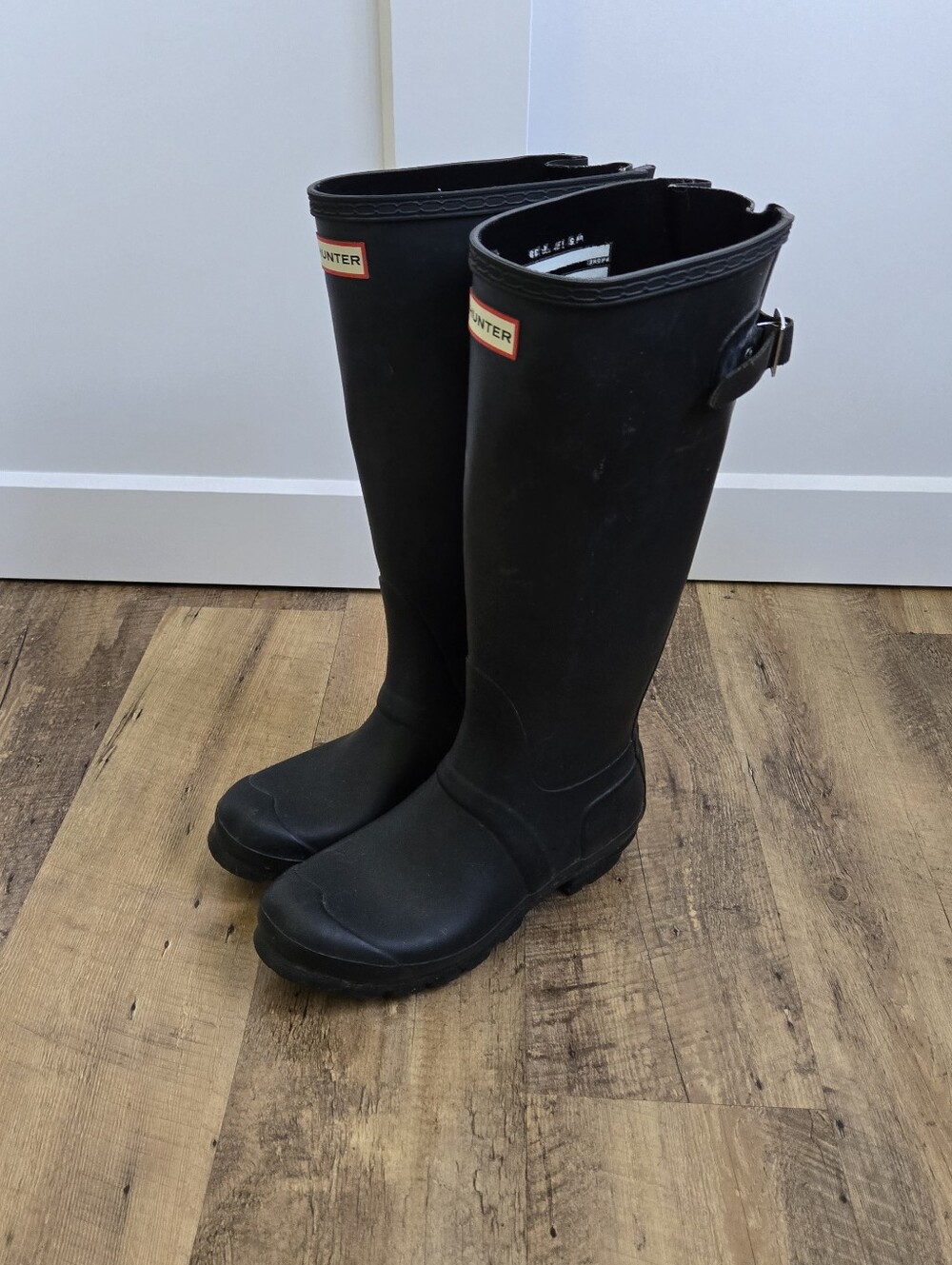 Hunter Black Tall Rain Boots Size 7 With Socks